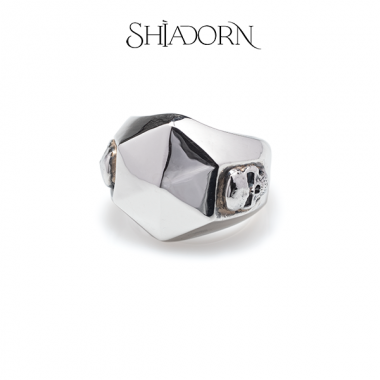 Skull ring