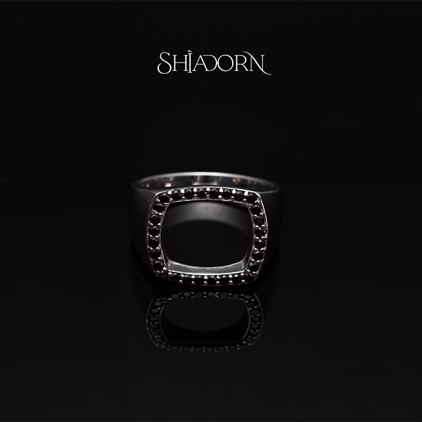 Cushion open spinel ring