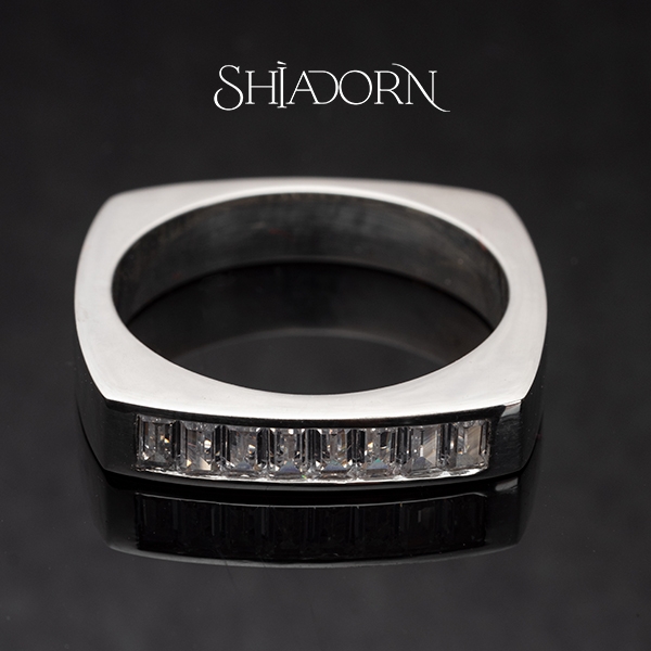 Flat pavé ring